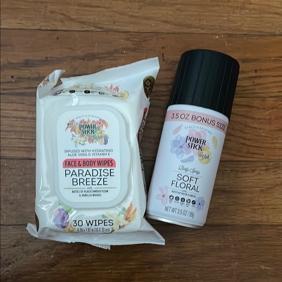 Paradise Breeze Wipes and Soft Floral Spray Set - Picture 1 of 1